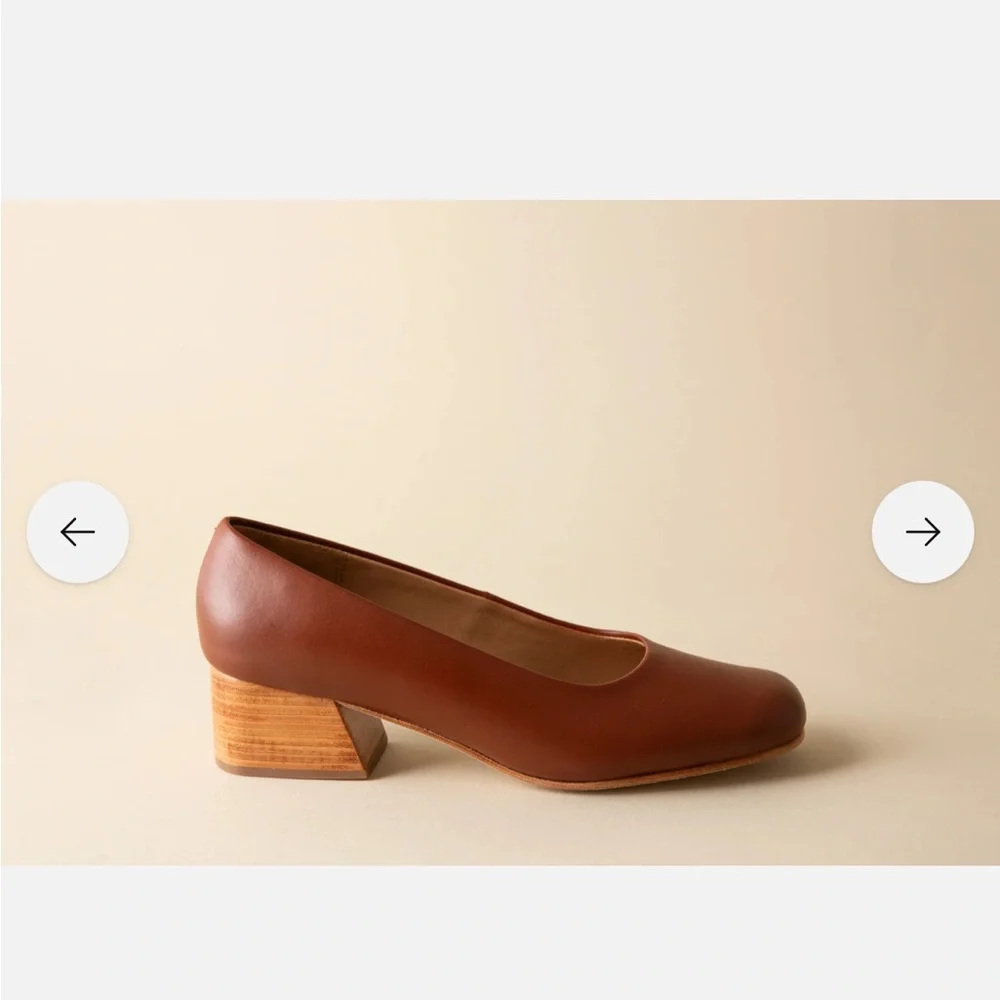 NWOT Huma Blanco Luisa Leather Mid Heel Pump 9.5/40 - Picture 3 of 11